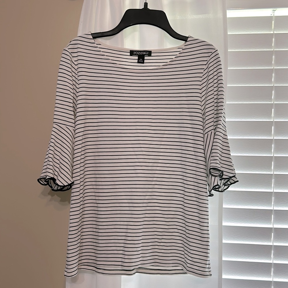 Roz and Ali dress barn striped xs blouse new without tags